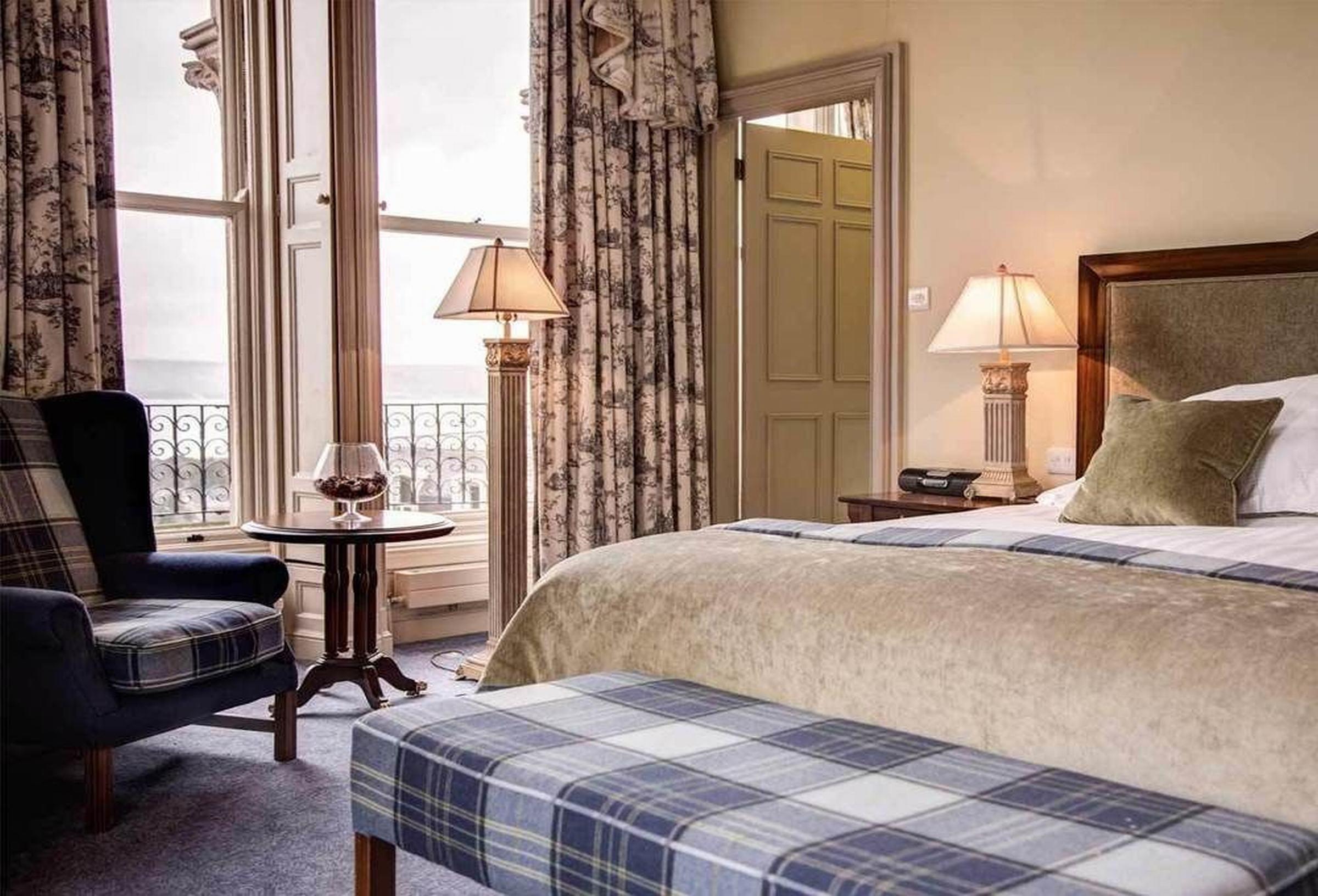 The Culloden Estate And Spa Holywood  Kültér fotó A bedroom at the hotel