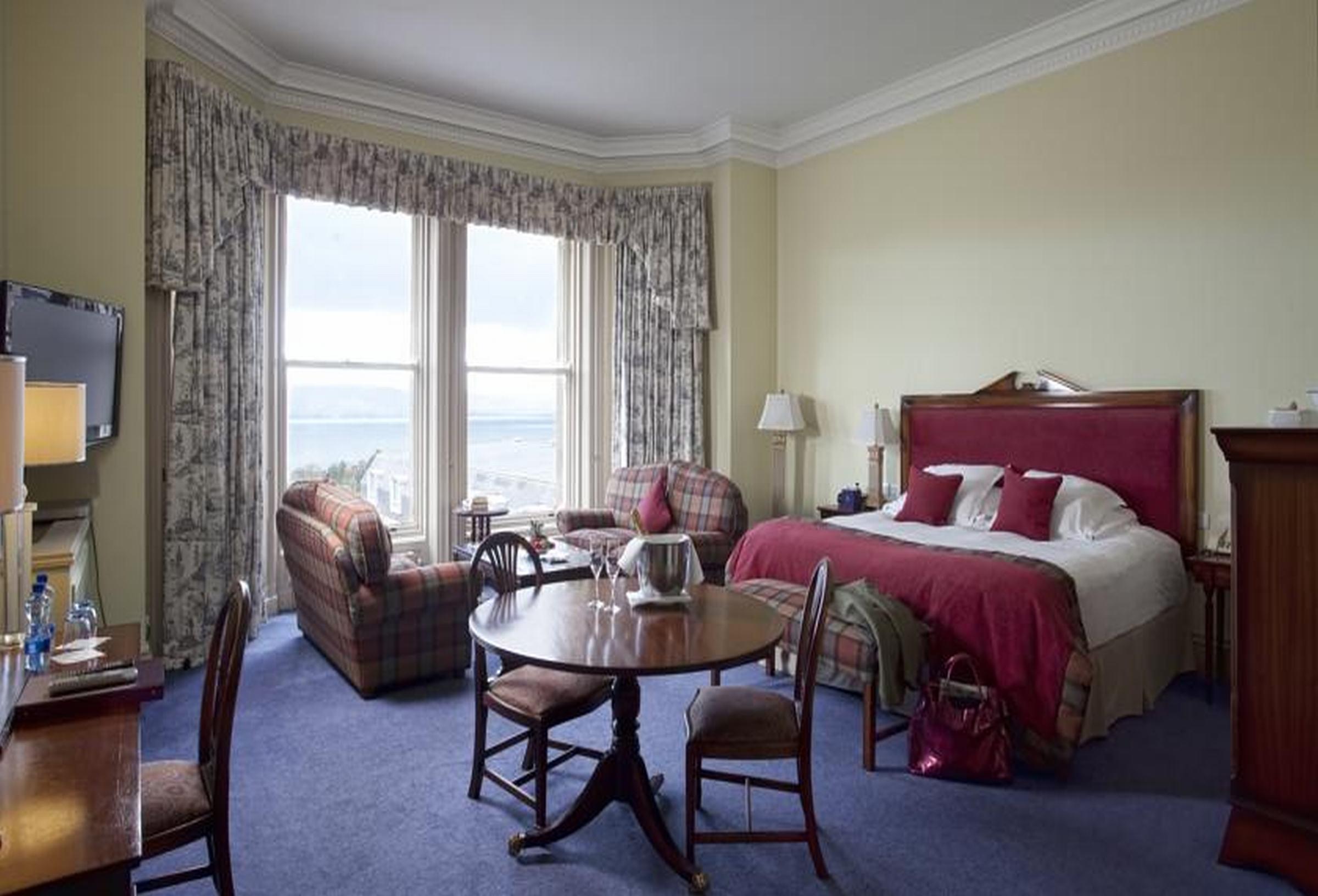 The Culloden Estate And Spa Holywood  Kültér fotó A room at the hotel