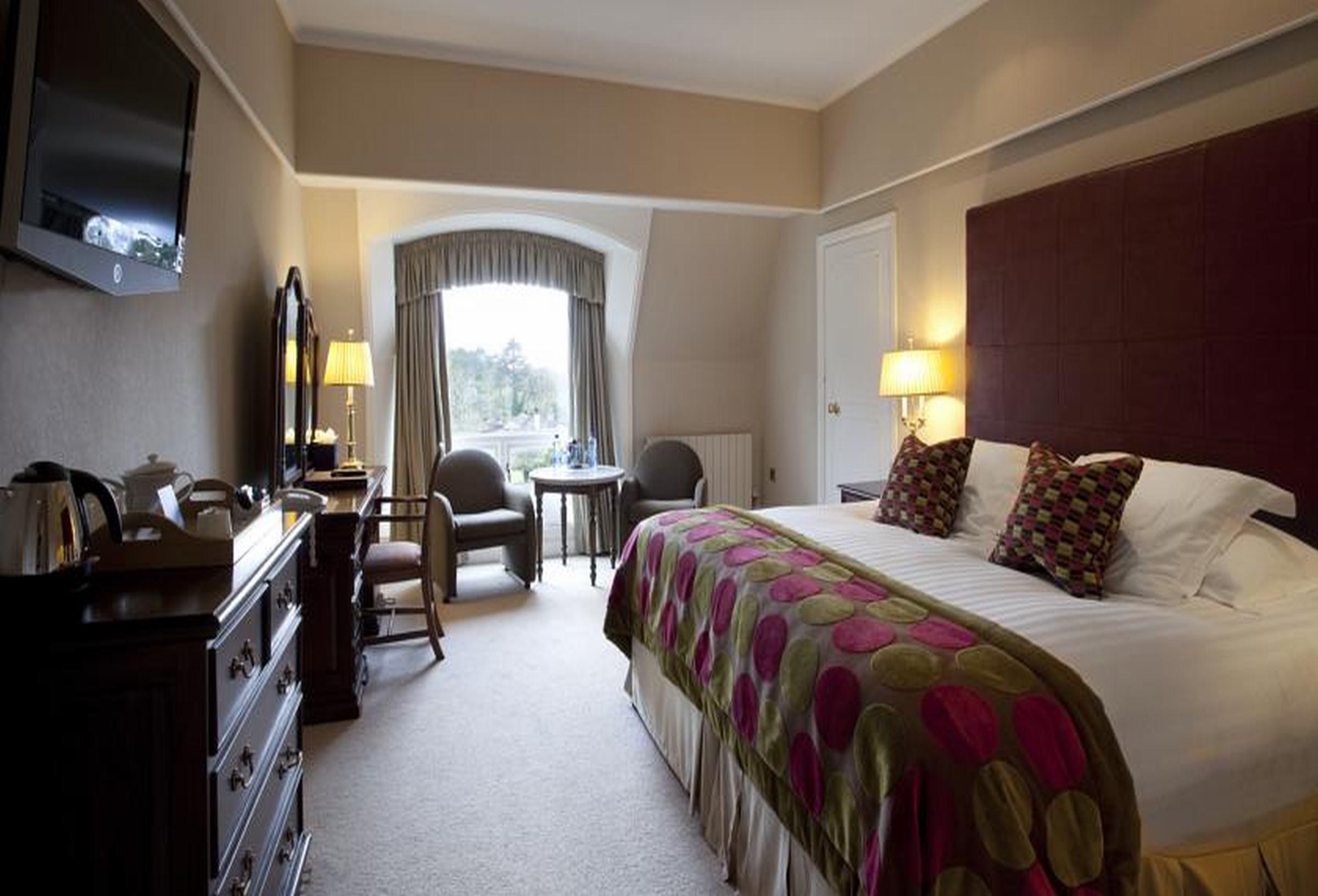 The Culloden Estate And Spa Holywood  Kültér fotó A bedroom at the hotel