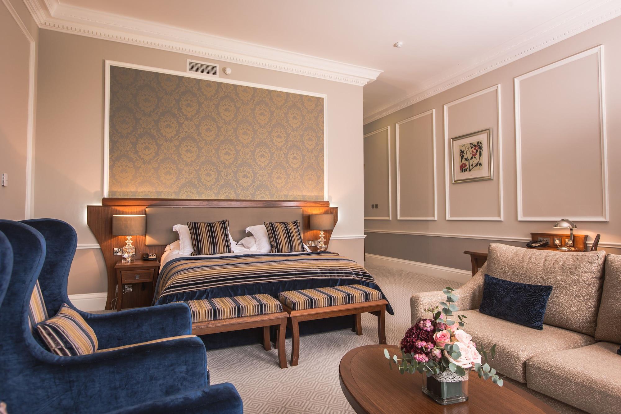 The Culloden Estate And Spa Holywood  Kültér fotó A bedroom at the hotel